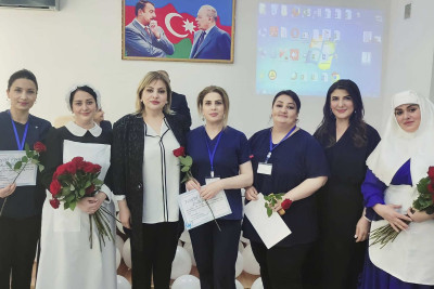 Bir qrup tibb bacısı peşə bayramı münasibətilə mükafatlandırılıb