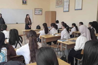 Sumqayıt məktəblərində peşəyönümlü görüşlər keçirilib