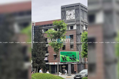 Sülh keçəsindəki saat işləmir