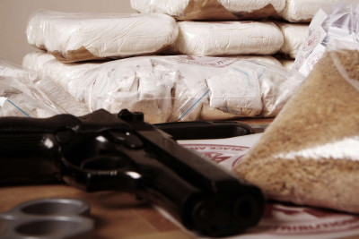 Heroin və silah gizlədən şəxs tutulub