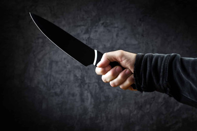 Coratda tanışların mübahisəsi bıçaqlanma ilə bitdi