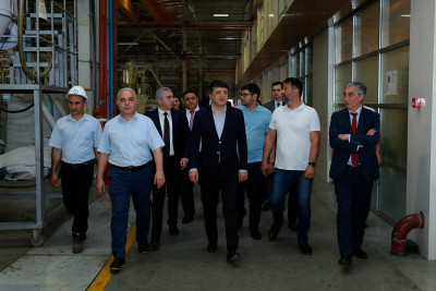 Tacikistanın sənaye və yeni texnologiyalar naziri Sumqayıt Kimya Sənaye Parkının istehsal prosesi ilə tanış olub