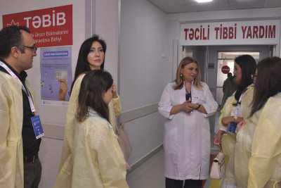 Xaricdən gələn azərbaycanlı həkimlər təqdimatla çıxış ediblər