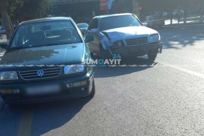 Sumqayıt İcra Hakimiyyətinin qarşısında avtoqəza baş verib