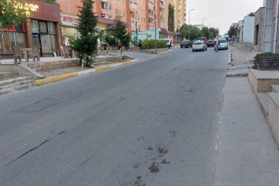 “Səkilərin hündürlüyü 12-15 sm olmalıdır, Sumqayıtda isə 30-35 sm-dir” - memar-dizayner münasibət bildirib