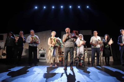 Sumqayıt Dövlət Dram Teatrı Bakı səhnəsində