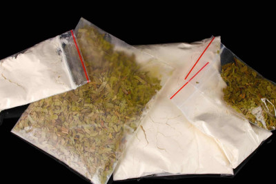 Polis əməliyyat keçirib: evdən 2 kiloqram marixuana tapılıb