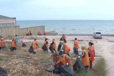 Corat və Novxanı qəsəbələrinin dəniz sahili tullantılardan təmizlənib