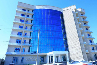 “Spring Hall”da zəhərlənmə: obyektin fəaliyyəti məhdudlaşdırılıb