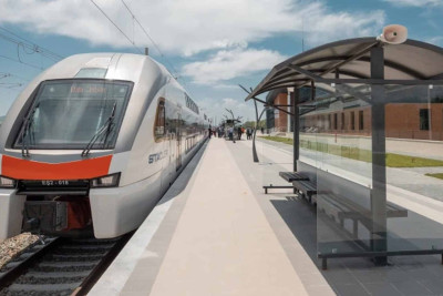 Bakı-Sumqayıt qatarlarında elektrik bərpa olunub