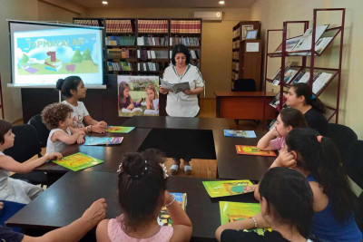 Kiçik yaşlı oxucular üçün məlumat saatı təşkil olunub