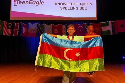 Sumqayıt təhsilinin növbəti uğurunu yazan məktəbli