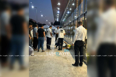 “Araz” supermarketinin önündə kişi meyiti tapılıb