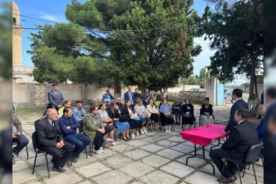 Sumqayıtdan olan deputatı Şorabad və Türkobada olub