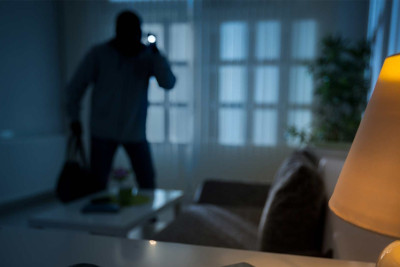 Qurd dərəsində 90 minlik oğurluq olub