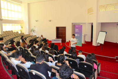 Sumqayıtda gənclər üçün debat təlimləri keçirilir
