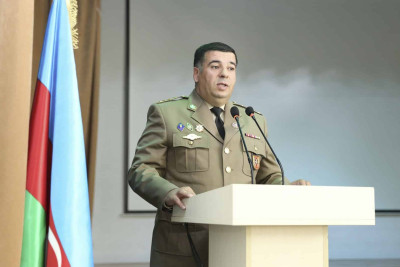 Məktəb direktorları fövqəladə hallar zamanı davranış qaydalarına dair maarifləndiriliblər
