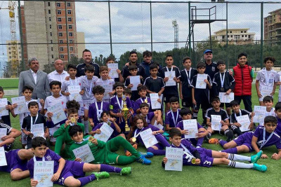 Yeniyetmə futbolçularımız Sumqayıta kubok gətiriblər