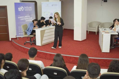 Şagirdlərlə ekoloji problemlər ətrafında müzakirələr aparılıb
