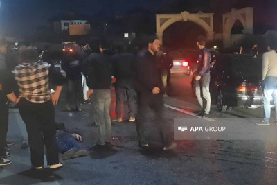 Avtomobil kişini vuraraq öldürüb