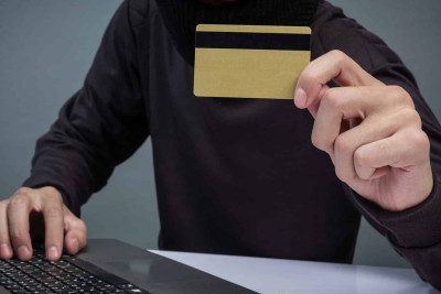 Sumqayıt sakininin bank kartı qarət edilib