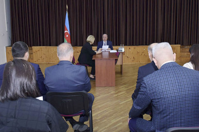 Zakir Fərəcov sakinləri narahat edən bir sıra müraciətləri həll edib