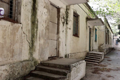 Uzun zaman baxımsız qalan tibb müəssisəsi