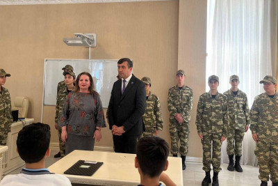 15 nömrəli məktəbin müəlliminin nümunəvi dərsi olub