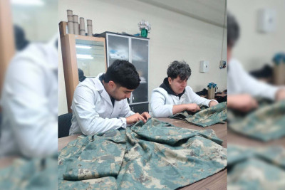 Peşə Mərkəzinin tələbələri fabrikdə praktika keçirlər