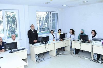 YAP-nin sədri partiya fəallarını qəbul edib