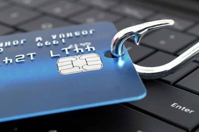 Şəhər sakininin kartından 2920 manat pul oğurlanıb