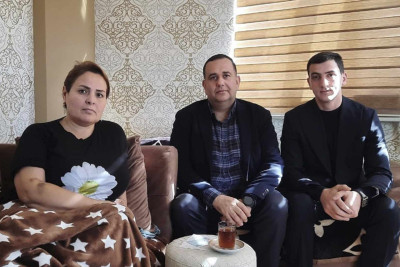 Əlaqələndirmə Mərkəzinin nümayəndələri şəhid anasına baş çəkiblər