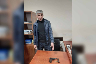 Sumqayıt sakini qanunsuz silah satarkən yaxalanıb