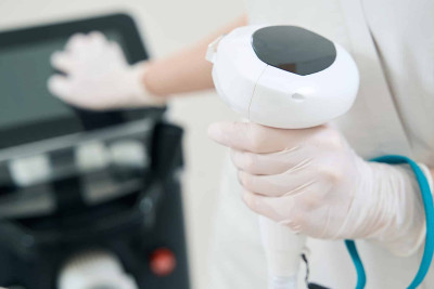 Sarayda 20 minlik lazer aparatları oğurlanıb