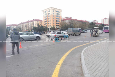 Sülh küçəsində zolaqlar çəkilir