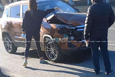 Sumqayıtda “Baic” “Range Rover”i vurub