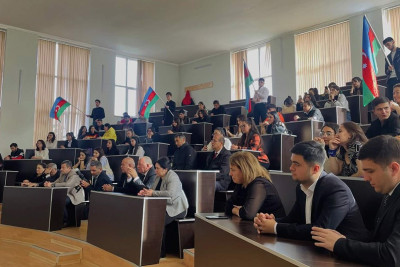 SDU-da “Xarıbülbülün Vətəni” adlı görüş təşkil olunub