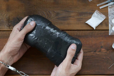 Keçmiş məhkumda narkotik tapılıb