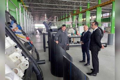 Gömrükçülər istehsal müəssisələrində olublar