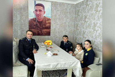 Gömrük işçiləri bayram ərəfəsində şəhid ailələri və aztəminatlı ailələrlə görüşüblər