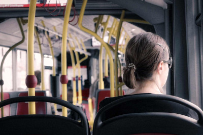 Avtobusda gördüyü qız başına bəla oldu