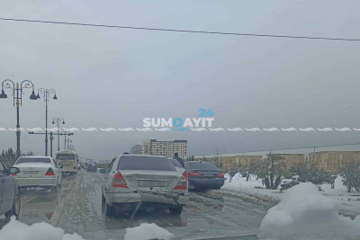 Sülh küçəsində zəncirvari qəza olub