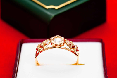 Sumqayıtda qadın qızıl üzük oğurlayıb