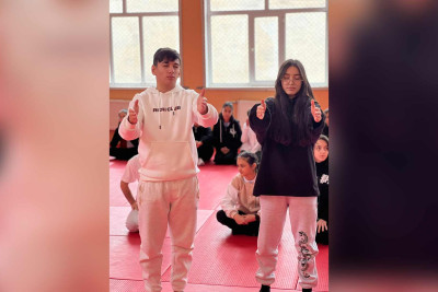 Sumqayıt Reabilitasiya Mərkəzinin təlimçiləri məktəblilərlə görüşüblər