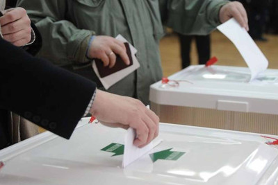 Seçicilər üçün "qaynar xətt" fəaliyyət göstərir