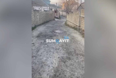 Çerkassı küçəsinin sakinləri çala-çuxurlu yollardan narazıdırlar