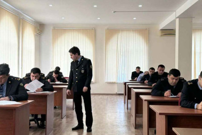 Gömrük əməkdaşlarının bilik səviyyələri öyrənilib
