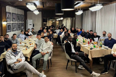 Restoranlar şəbəkəsinin sahibi “Sumqayıt”ı şam yeməyinə dəvət edib