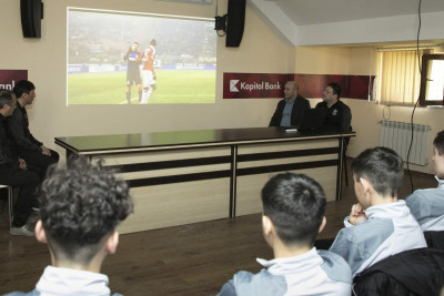 “Sumqayıt” akademiyasının futbolçularına irqçiliyə qarşı mübarizə üzrə təlimlər təşkil olunub