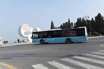 “7 nömrə”nin sürücüsünü şantaj edən qadın həbs olunub
